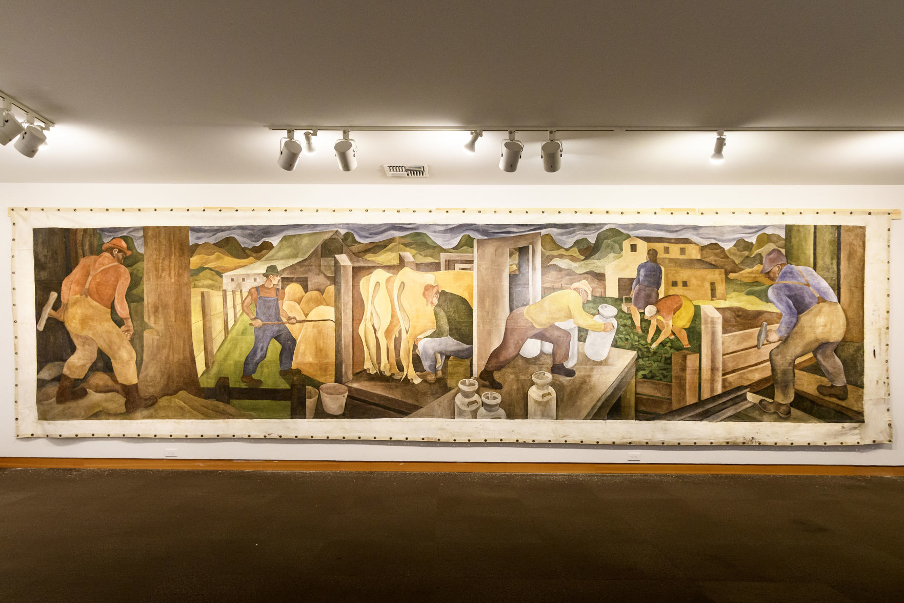 Cumming mural displayed